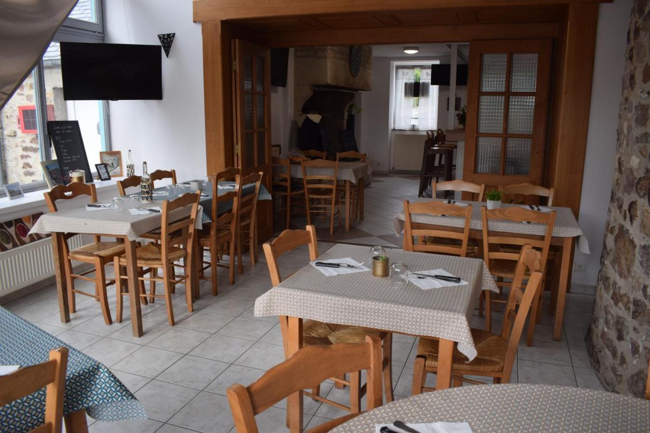 Auberge De La Vallee De La Douve L'Etang-Bertrand Luaran gambar